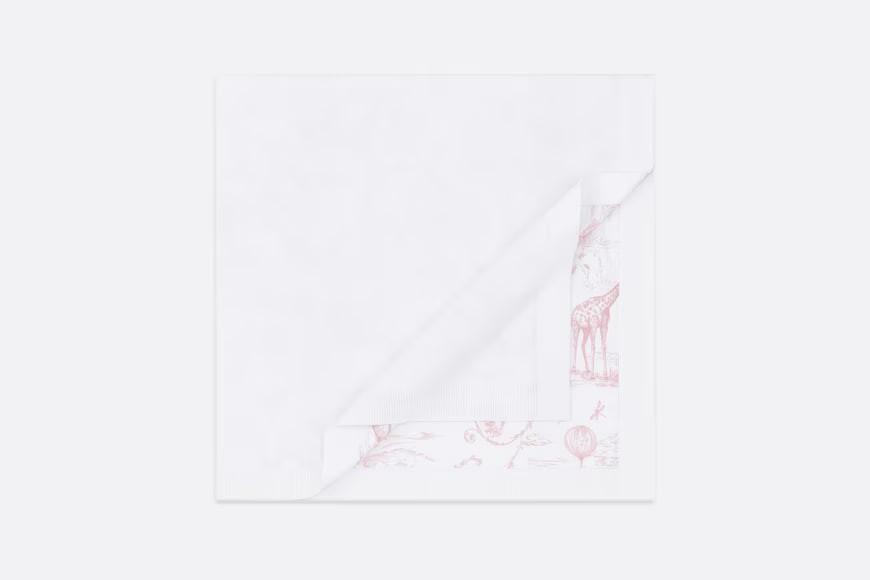 Quilt blanket.  Toile de Jouy printing of white cotton fabric with light pink color.  Numbering: 9HBG54BLA1_Y353
