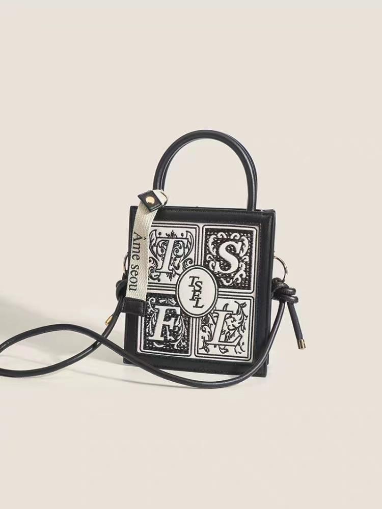 Original 2023 new style this year's popular embroidery high-end small square bag portable shoulder Messenger bag female